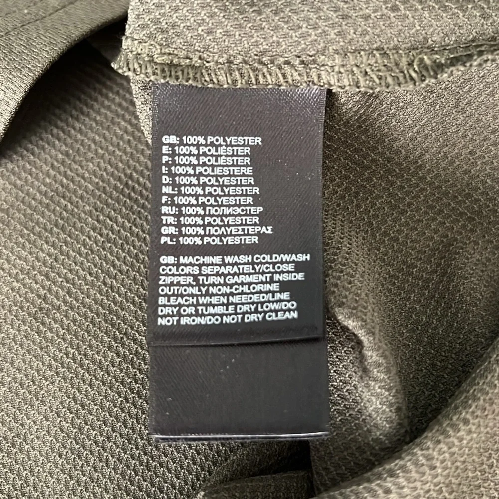 North Face Flashdry Long Sleeve TShirt Size Medium
